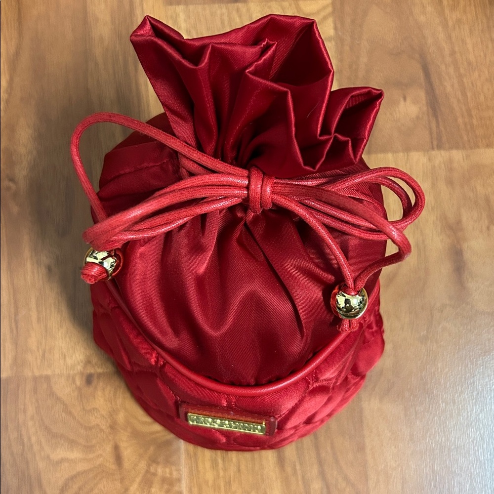 NWOT Authentic Moschino Red Heart Quilted Drawstring Bag - Picture 2 of 16